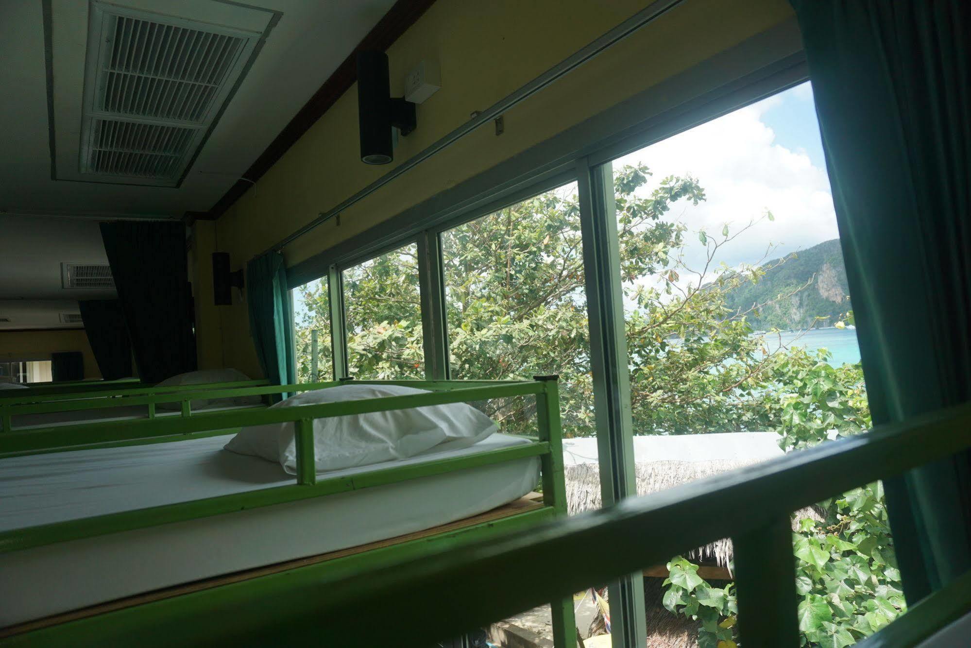 Chaokoh Phi Phi Hostel Exterior photo
