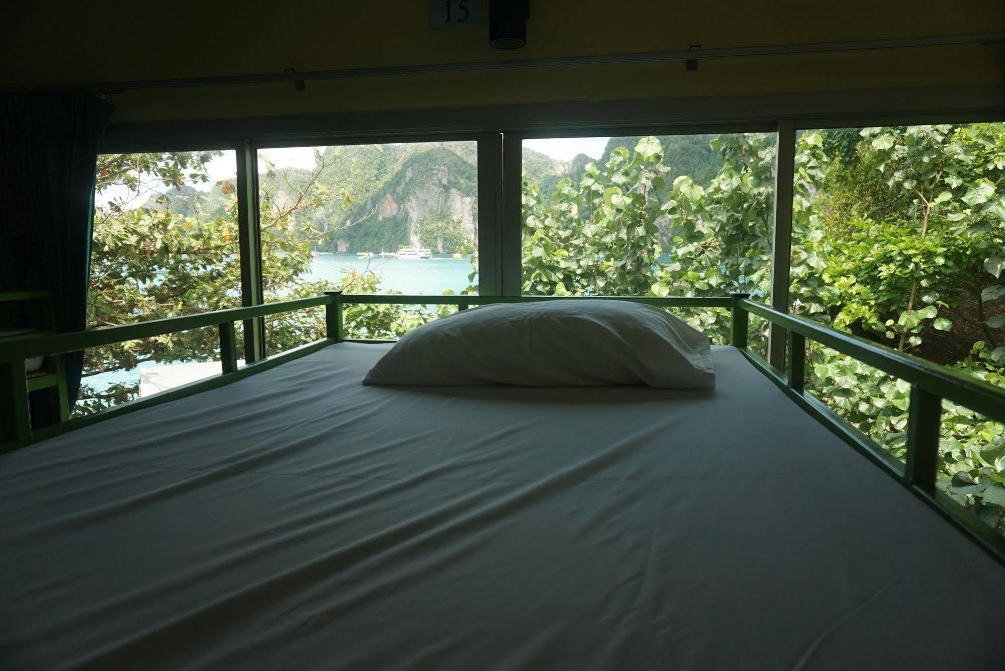 Chaokoh Phi Phi Hostel Exterior photo
